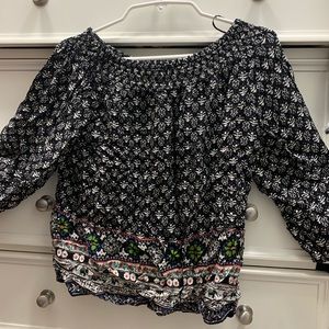 Patterned 3/4 sleeve shirt